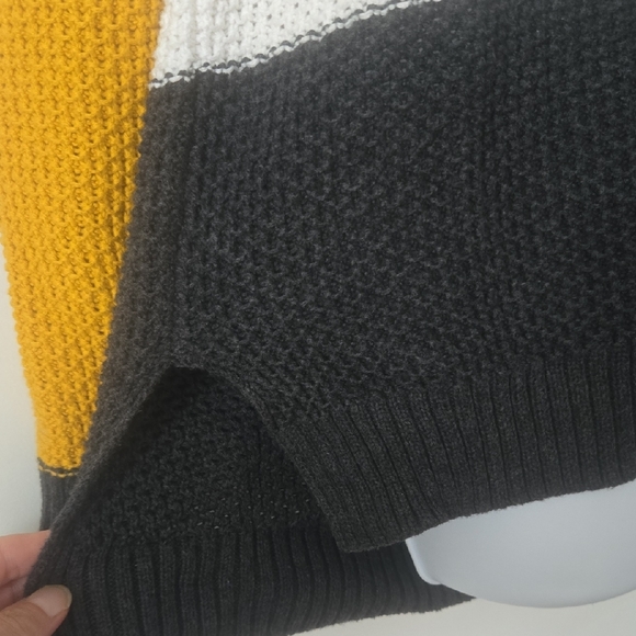 Eight Eight Eight Colorblock Sweater - Cream, Black, Yellow - Picture 4 of 4